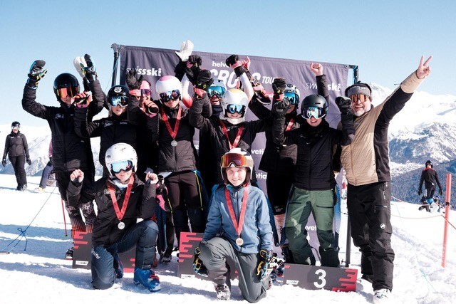 Erfolgreicher Start der Skicrosser